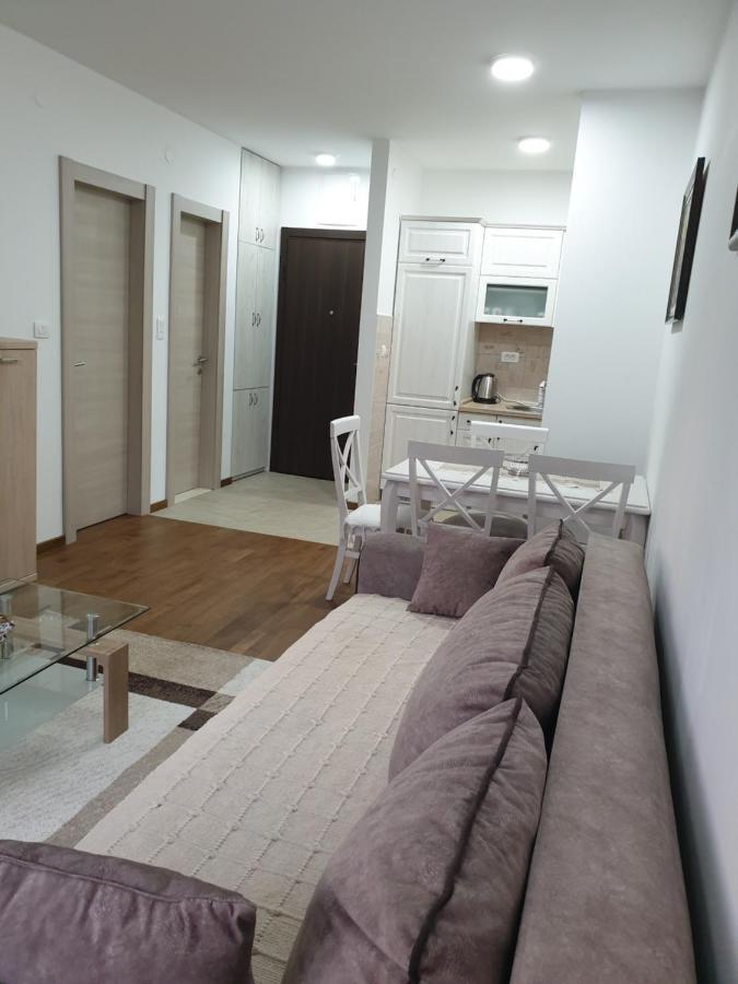 Apartment Marta 2 *